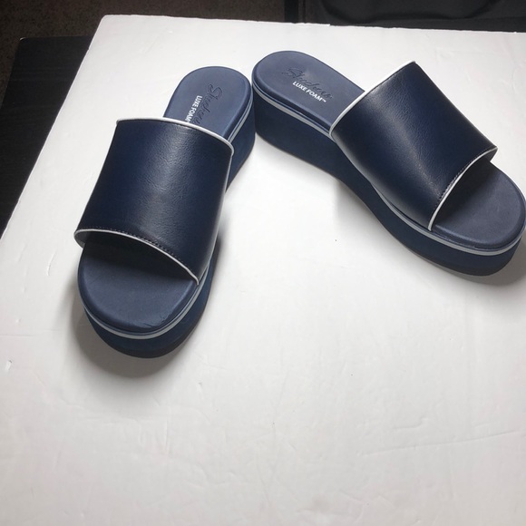 skechers navy wedge sandals